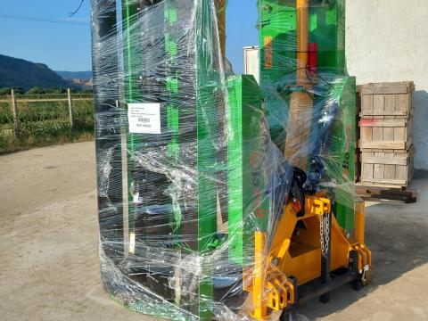 Szárzúzó 4,8 eladó kerékszettel és hengerszettel Szárzúzó 4,8 eladó kerékszettel és hengerszettel