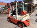 Nissan PF02A-25U benzin/gázos targonca V-4081