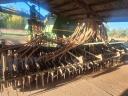 JD 740A 9 m gabonavetőgép eladó