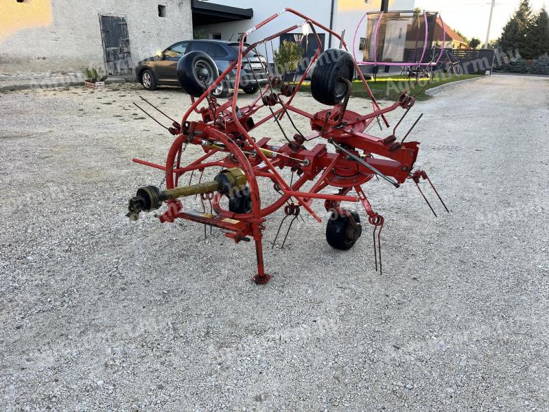Fella TH 400 DN rendterítő