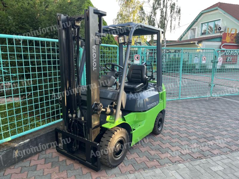 Toyota 7FGF18 típusú használt targonca eladó V-1769