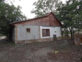 Kiskunhalas Alsószálláson felújított tanya eladó