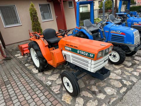 Kubota B1902-M japán traktor