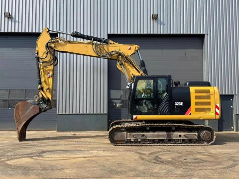 Caterpillar 323E / 2015 / 10 518 üzemóra / Lízing 20%-tól Caterpillar 323E / 2015 / 10 518 üzemóra / Lízing 20%-tól
