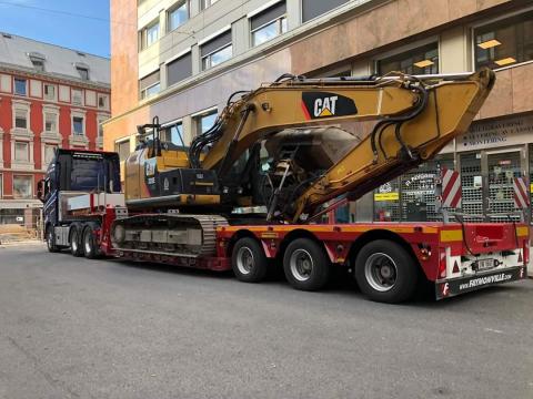 Gépszállítás – Mezőgazdasági gépek,  traktorok,  kombájnok és ipari berendezések szállítása