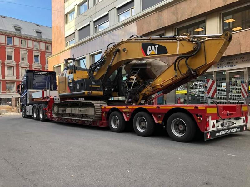 Gépszállítás – Mezőgazdasági gépek,  traktorok,  kombájnok és ipari berendezések szállítása