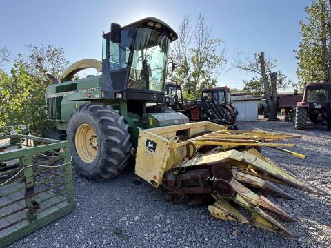 John deere 6710 silózó + adapterek John deere 6710 silózó + adapterek