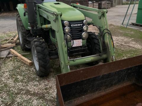 Chery RK 504A keveset használt, 50 LE homlokrakodós traktor eladó Chery RK 504A keveset használt, 50 LE homlokrakodós traktor eladó