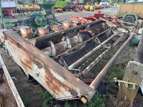 Fortschritt E302 E303 4 méteres vágóasztal