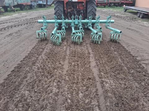 Sorközművelő küllőskapa 4 soros kertészeti Sorközművelő küllőskapa 4 soros kertészeti