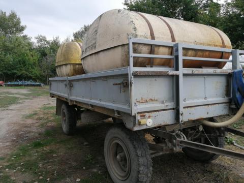 HL 6002 vízszállító pótkocsi eladó 2 db 4000 literes tartállyal HL 6002 vízszállító pótkocsi eladó 2 db 4000 literes tartállyal