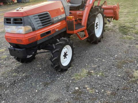 ???? Kubota GL220 japán kistraktor – 22 LE,  4x4,  manuális váltó,  talajmaróval ???? ???? Kubota GL220 japán kistraktor – 22 LE,  4x4,  manuális váltó,  talajmaróval ????