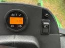 John Deere 1575 fűnyíró traktor, 4 üzemórával