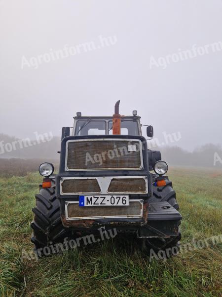 T-150 Rába motoros,  hidrováltó,  orbitkormányfekete rendszámmal