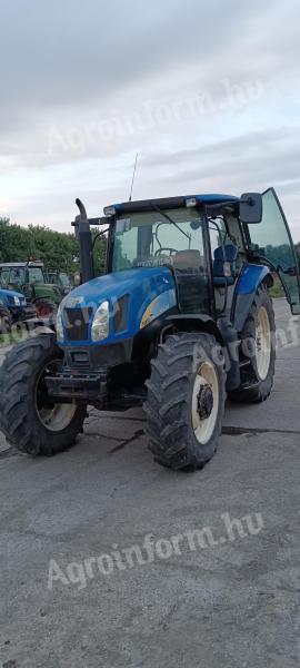 Eladó New Holland traktor