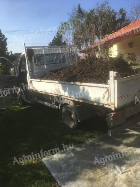 Diósdi kiskertekbe trágyát szállítunk
