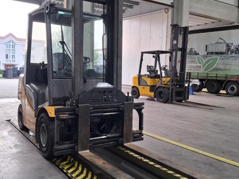 Jungheinrich DFG 430S típusú homlokvillás targonca eladó Jungheinrich DFG 430S típusú homlokvillás targonca eladó