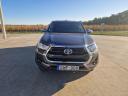 Toyota Hilux terepjáró újszerű állapotban eladó