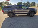 Toyota Hilux terepjáró újszerű állapotban eladó