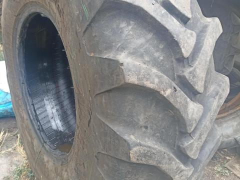 480/80R26 Mitas gumiabroncs eladó 480/80R26 Mitas gumiabroncs eladó