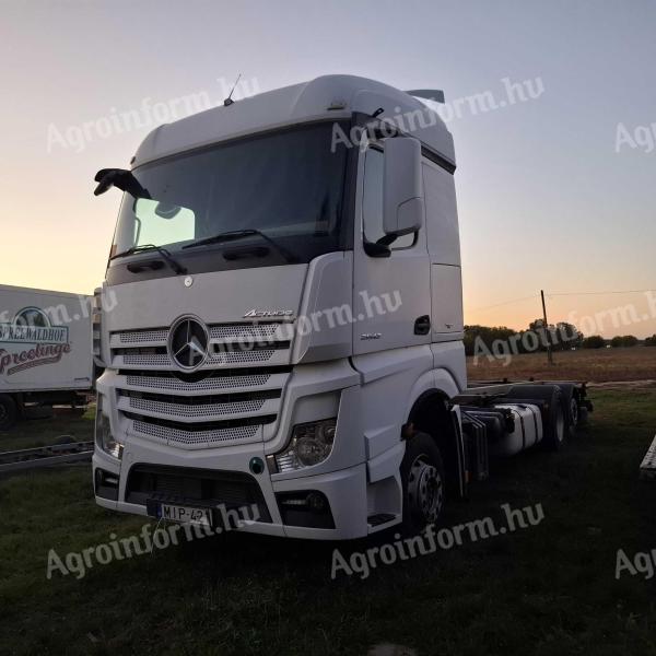 Mercedes actros 25430
