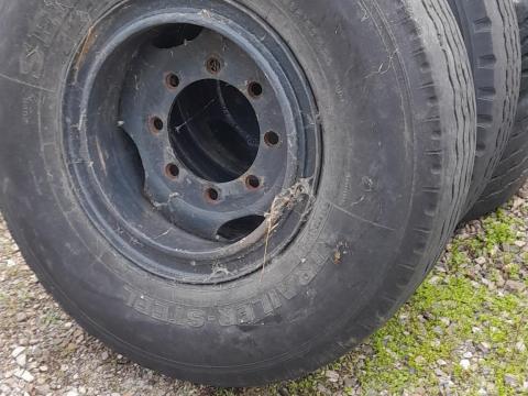 Eladó 5 db 365/80 R20 komplett kerék HW-8011-hez Eladó 5 db 365/80 R20 komplett kerék HW-8011-hez