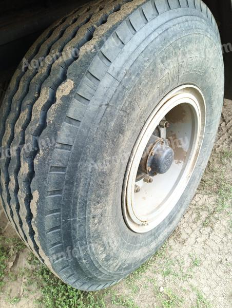 365/80R20 komplett kerék garnitúra eladó