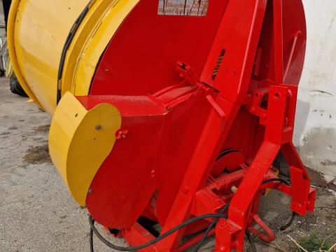 Tomahawk 5050 bálabontó eladó – felújított, kiváló állapotban Tomahawk 5050 bálabontó eladó – felújított, kiváló állapotban