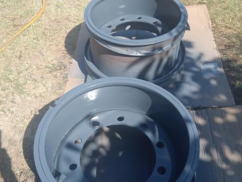 Felni 10 lyukas, 20 colos Felni 10 lyukas, 20 colos