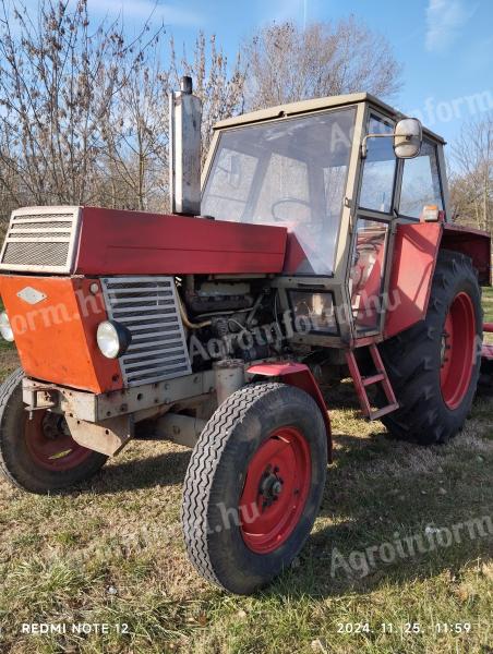 Zetor 8011 traktor
