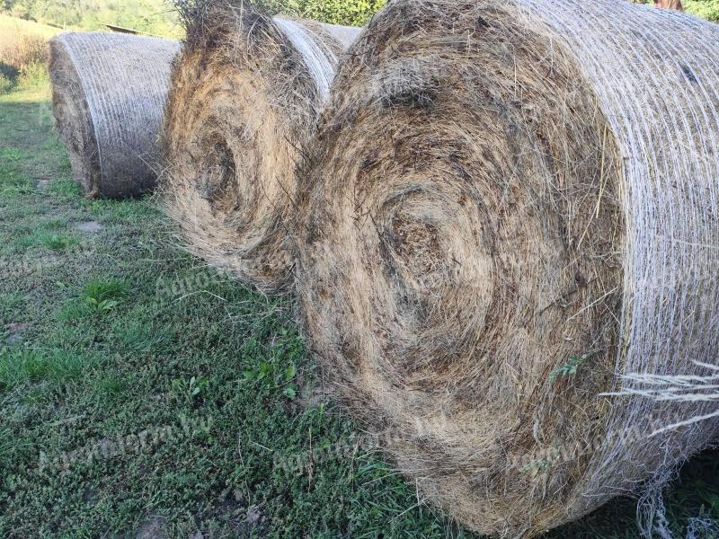 Körbála széna bála,  idei kaszálás erdős részről,  jó minőségű