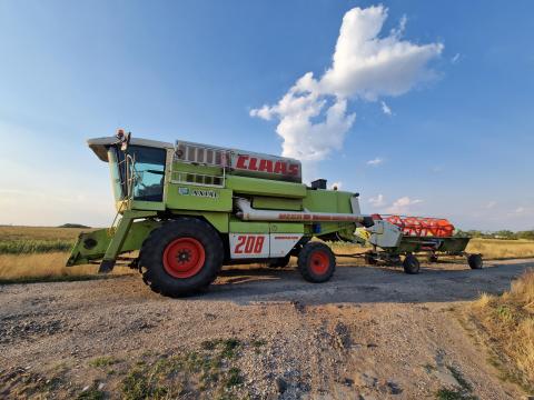 Claas Mega 208 kombájn C510 asztalkocsival eladó