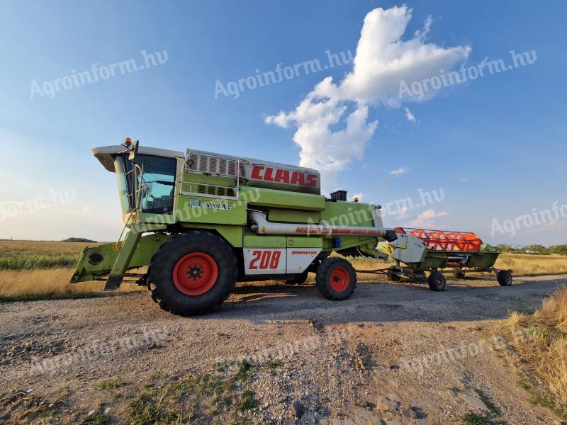 Claas Mega 208 kombájn C510 asztalkocsival eladó