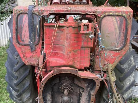 Eladó MTZ 550 traktor alkatrésznek vagy munkagépnek Eladó MTZ 550 traktor alkatrésznek vagy munkagépnek
