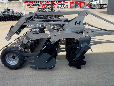 HELAGRO AUTW-4,0 m vetőgéptartóval szerelt, vontatott rövidtárcsa akcióban HELAGRO AUTW-4,0 m vetőgéptartóval szerelt, vontatott rövidtárcsa akcióban