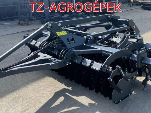 HELAGRO AUTW-3,0 m vetőgéptartóval szerelt, vontatott rövidtárcsa akcióban