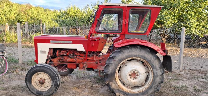 IH McCormick traktor eladó, kifogástalan állapotban