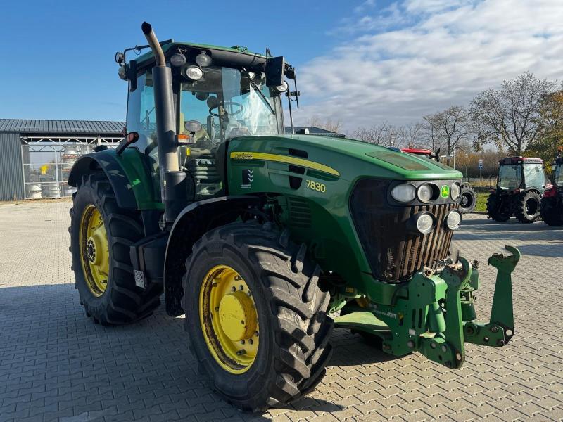 John Deere 7830, 20+20 fokozatú AutoQuad váltóval, készletről