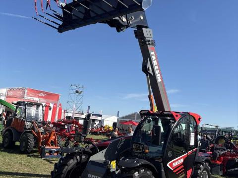 FARESIN FS Compact 7.32C Excellence 85 - a ROYAL TRAKTOR-nál FARESIN FS Compact 7.32C Excellence 85 - a ROYAL TRAKTOR-nál