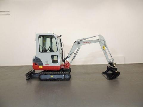 Takeuchi TB219 mini kotró eladó – 2016, 230 üzemóra, 2000 kg