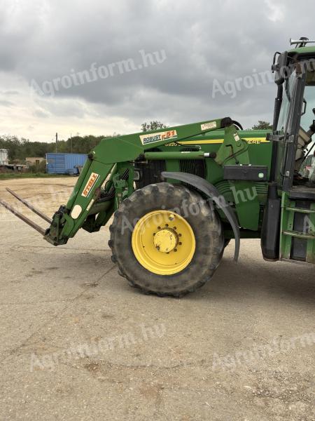 Stoll Robust F51 homlokrakodó JD adapterrel, 2016-os