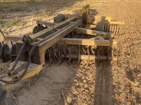 Eladó Busa vontatott tárcsa rögtörő hengerrel