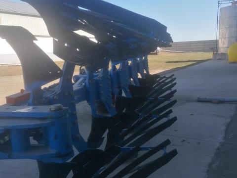 Lemken Diamant 11 eke eladó újszerű állapotban Lemken Diamant 11 eke eladó újszerű állapotban