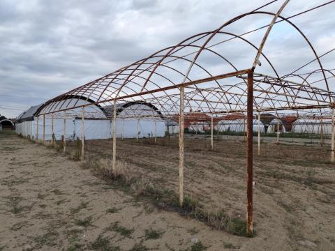 300 m2-es vas fóliasátor váz Zákányszéken 300 m2-es vas fóliasátor váz Zákányszéken