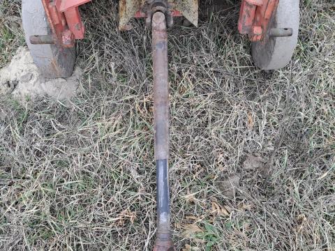 Akpil 2 méteres talajmaró kardánnal, járókerekekkel Akpil 2 méteres talajmaró kardánnal, járókerekekkel