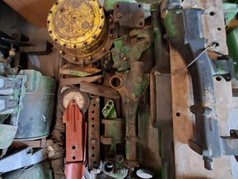 John Deere 4650 alkatrész John Deere 4650 alkatrész