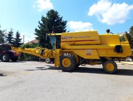 2000 New holland Önjáró tökmagkombájn