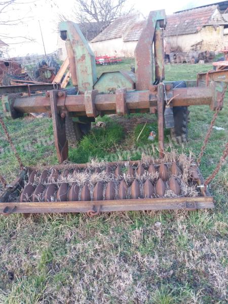 Eladó Vibroláz mélylazító 2 megerősített körömmel, cserélhető 3 fejes váltóekére