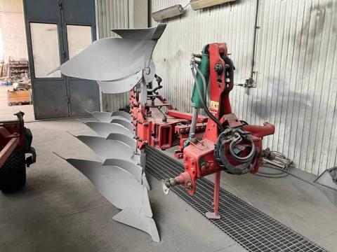 4 fejes váltvaforgatós Kverneland eke eladó 4 fejes váltvaforgatós Kverneland eke eladó