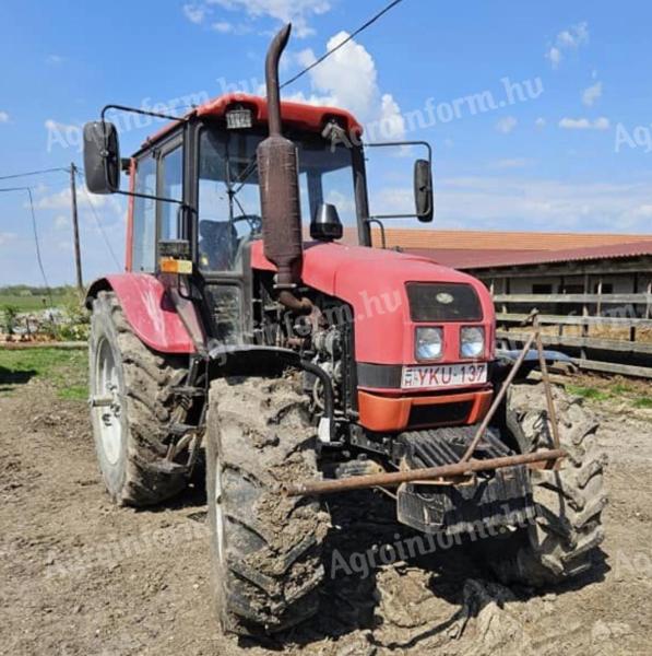 MTZ 1221.3 traktor eladó, 2016-os, kevés üzemórával